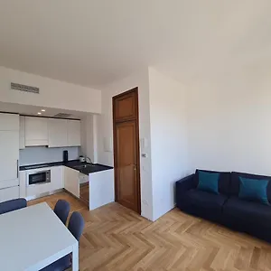 cinque-giornate-charme-apartment.italymilanhotels.net/
